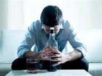 Could Blue Eyes Raise Odds for Alcoholism?