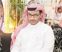 A Saudi consultant presents his program to more